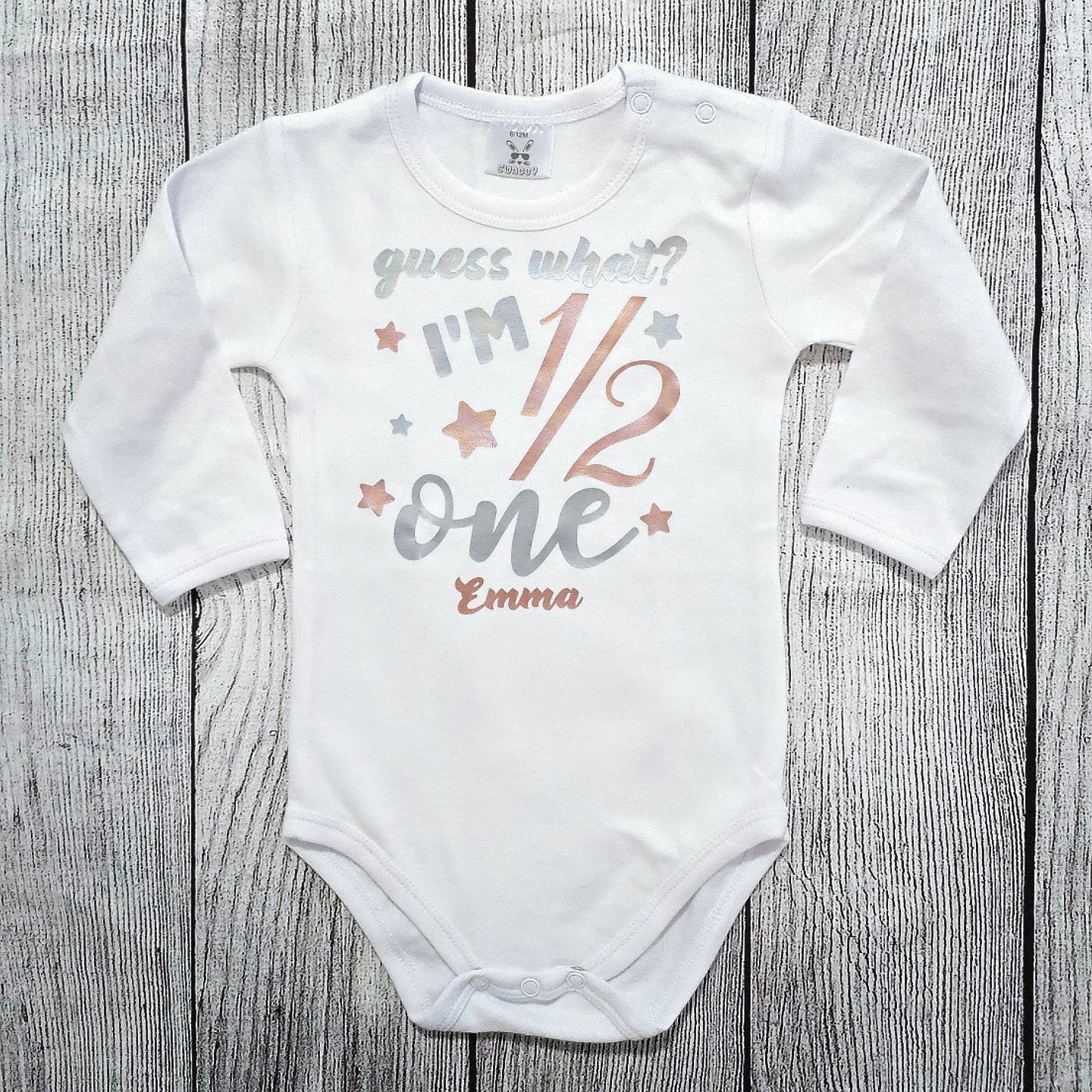 בגד לתינוק מתנה ליום הולדת חצי שנה