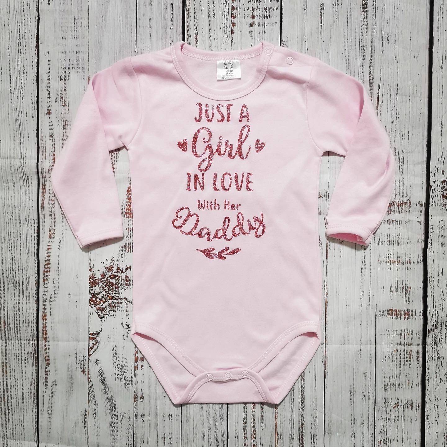 בגד לתינוק Just a girl in love with her daddy