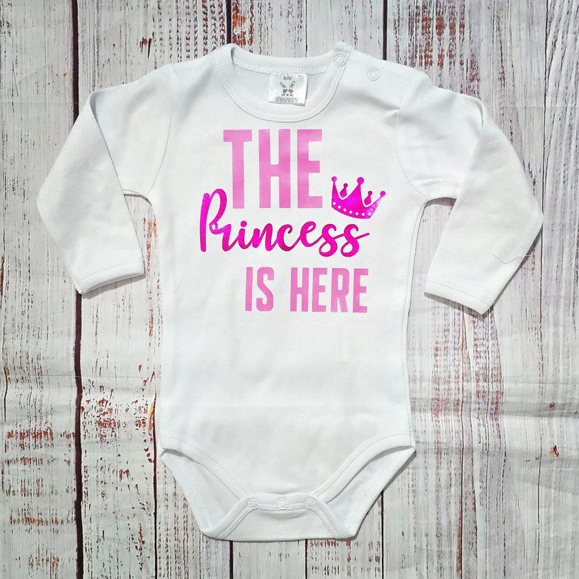בגד לתינוק מתנה לתינוקת שנולדה The princess is here - בגד גוף