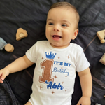 בגד לתינוק עם עיצוב חגיגי ליום הולדת שנה