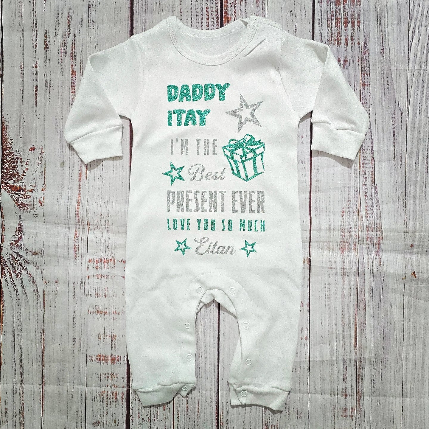 אוברול לתינוק Best present ever עם הדפס יום הולדת