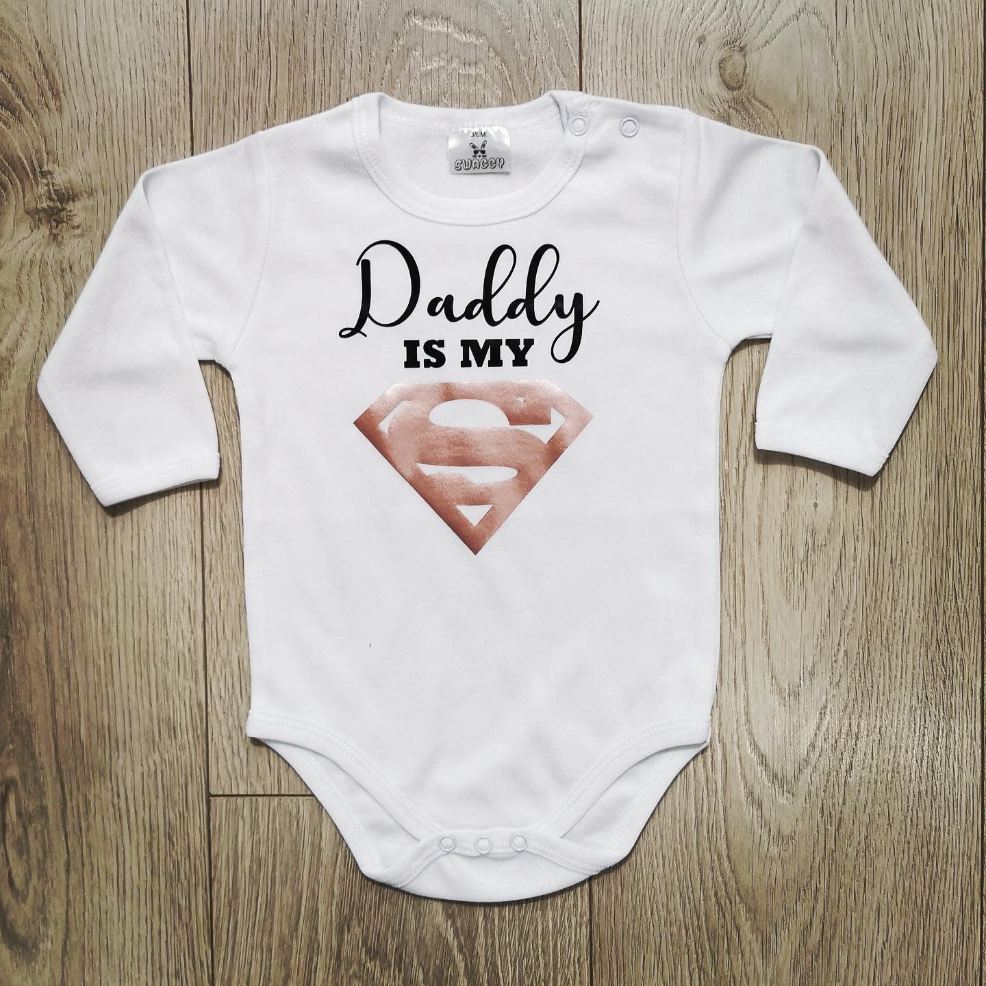 בגד לתינוק Daddy is my SUPERMAN