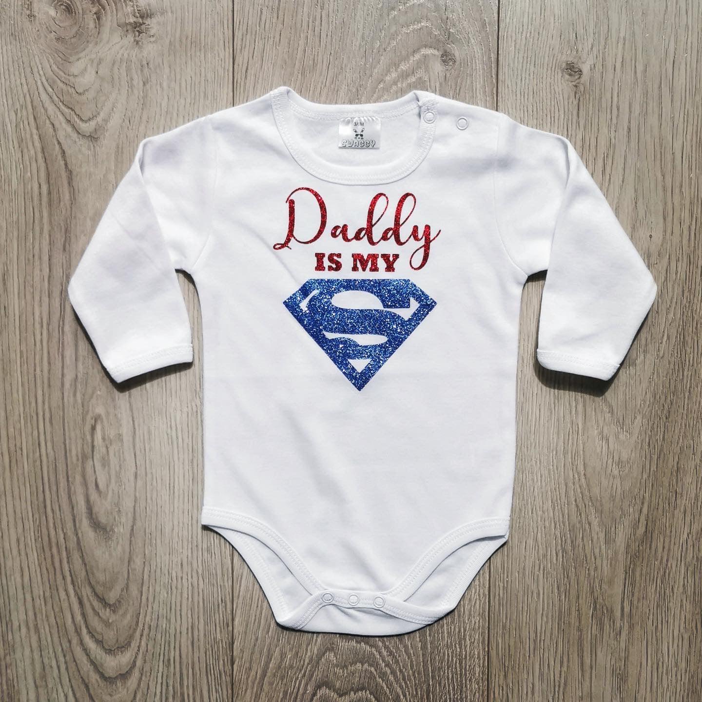 בגד לתינוק Daddy is my SUPERMAN