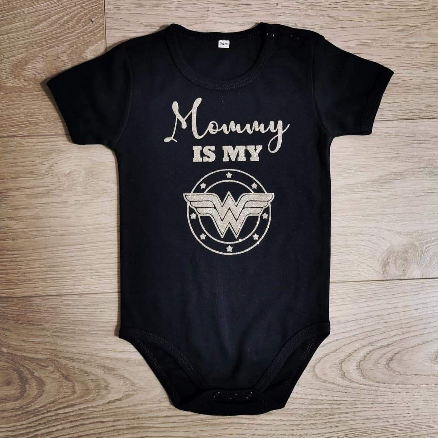 Mommy is my wonder woman-בגד גוף לתינוק-סוואגי